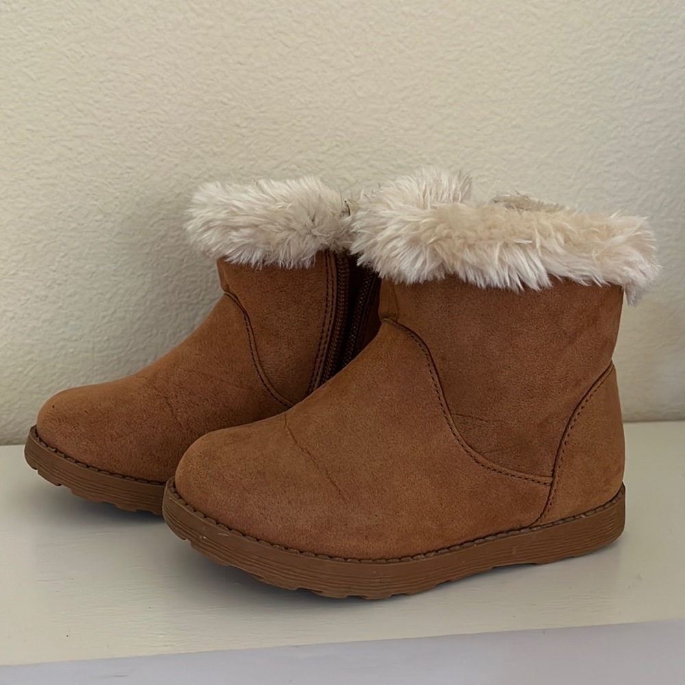 Tan shearling boots for toddler girl size 8